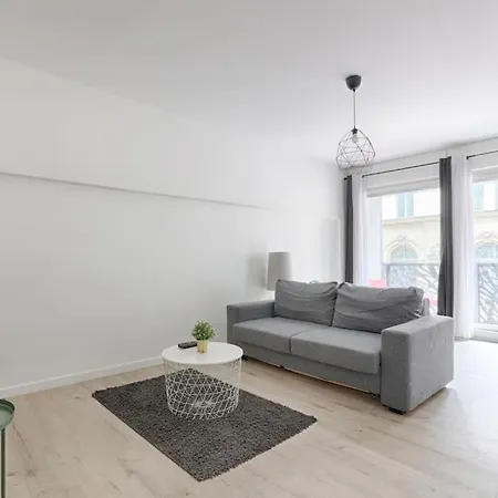 Champs Elysees Haussmann Charming 1br * Parigi